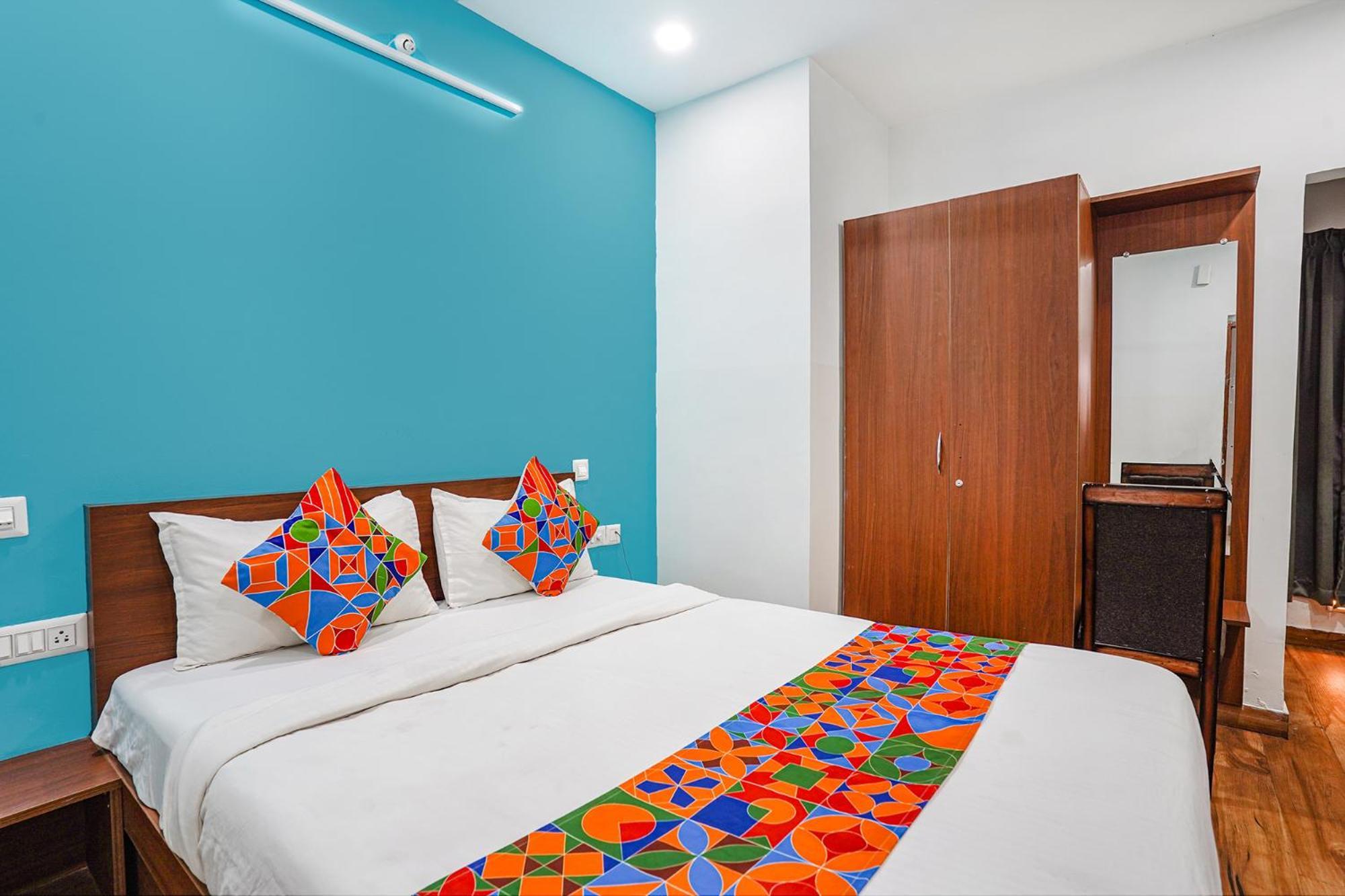 Fabhotel Rlv Green Palace - Nr Kengeri Satellite Town Bangalore Bagian luar foto