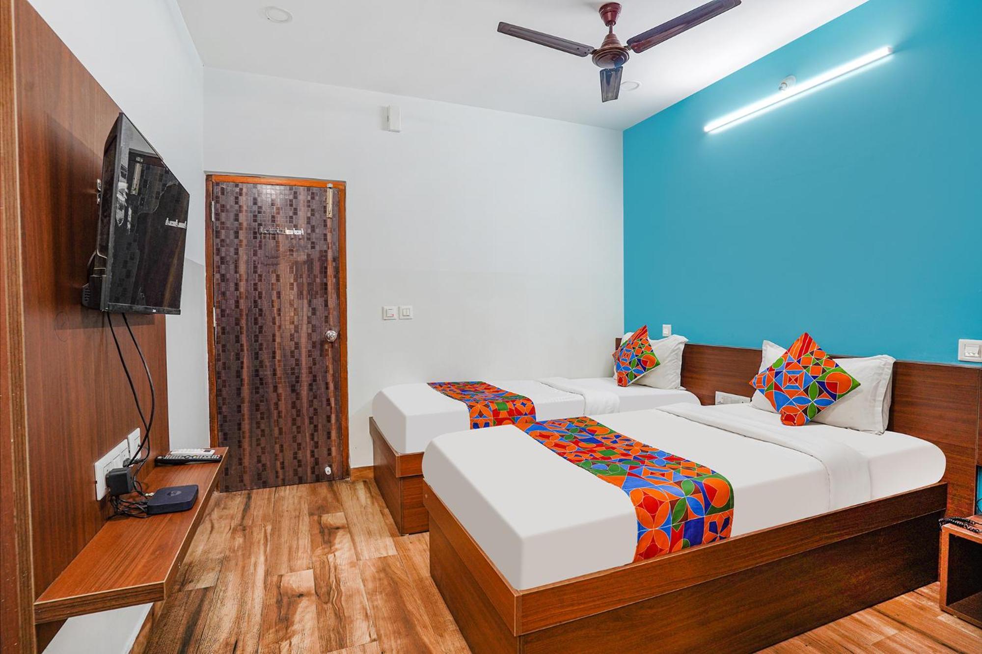 Fabhotel Rlv Green Palace - Nr Kengeri Satellite Town Bangalore Bagian luar foto