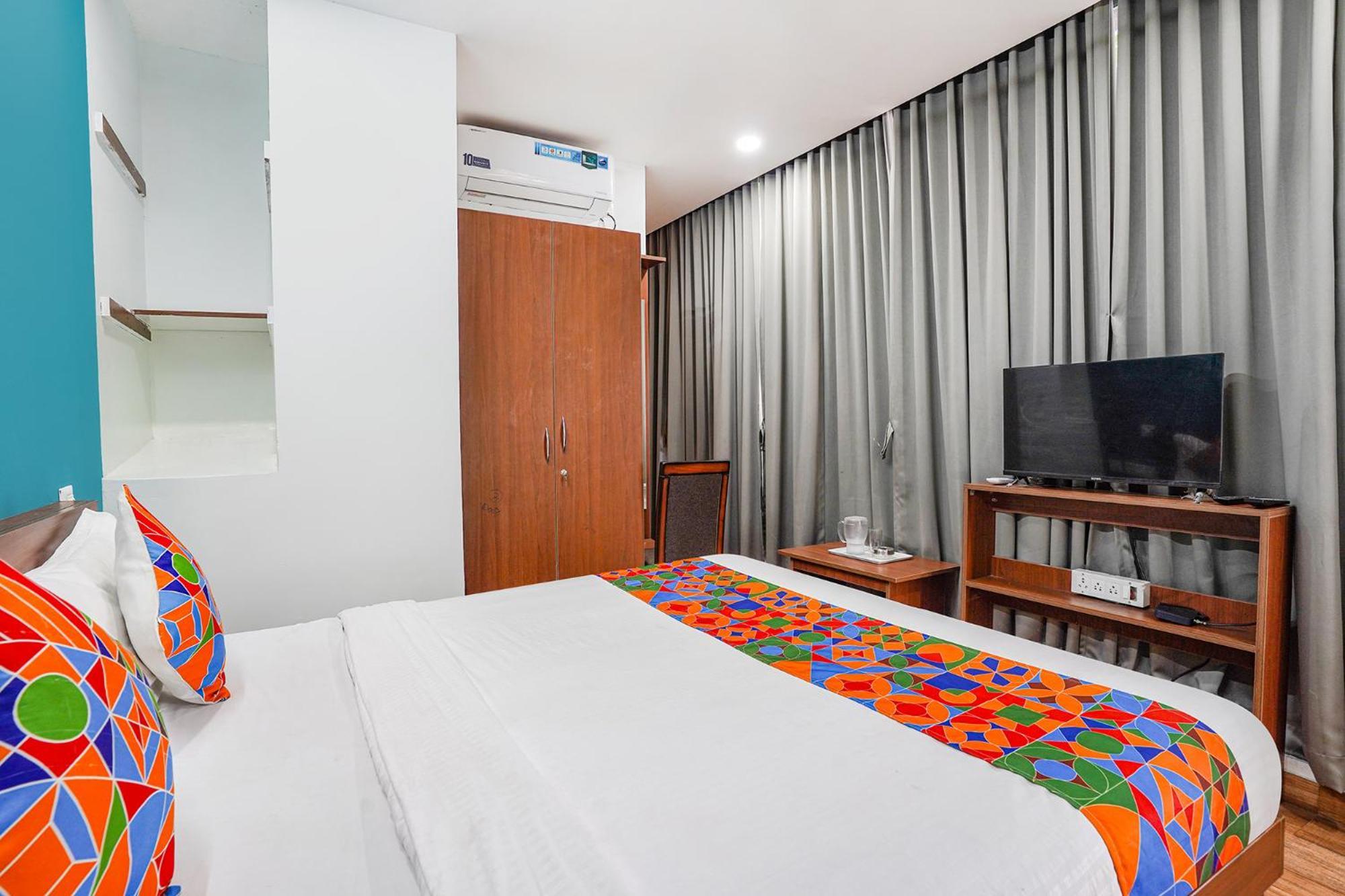 Fabhotel Rlv Green Palace - Nr Kengeri Satellite Town Bangalore Bagian luar foto